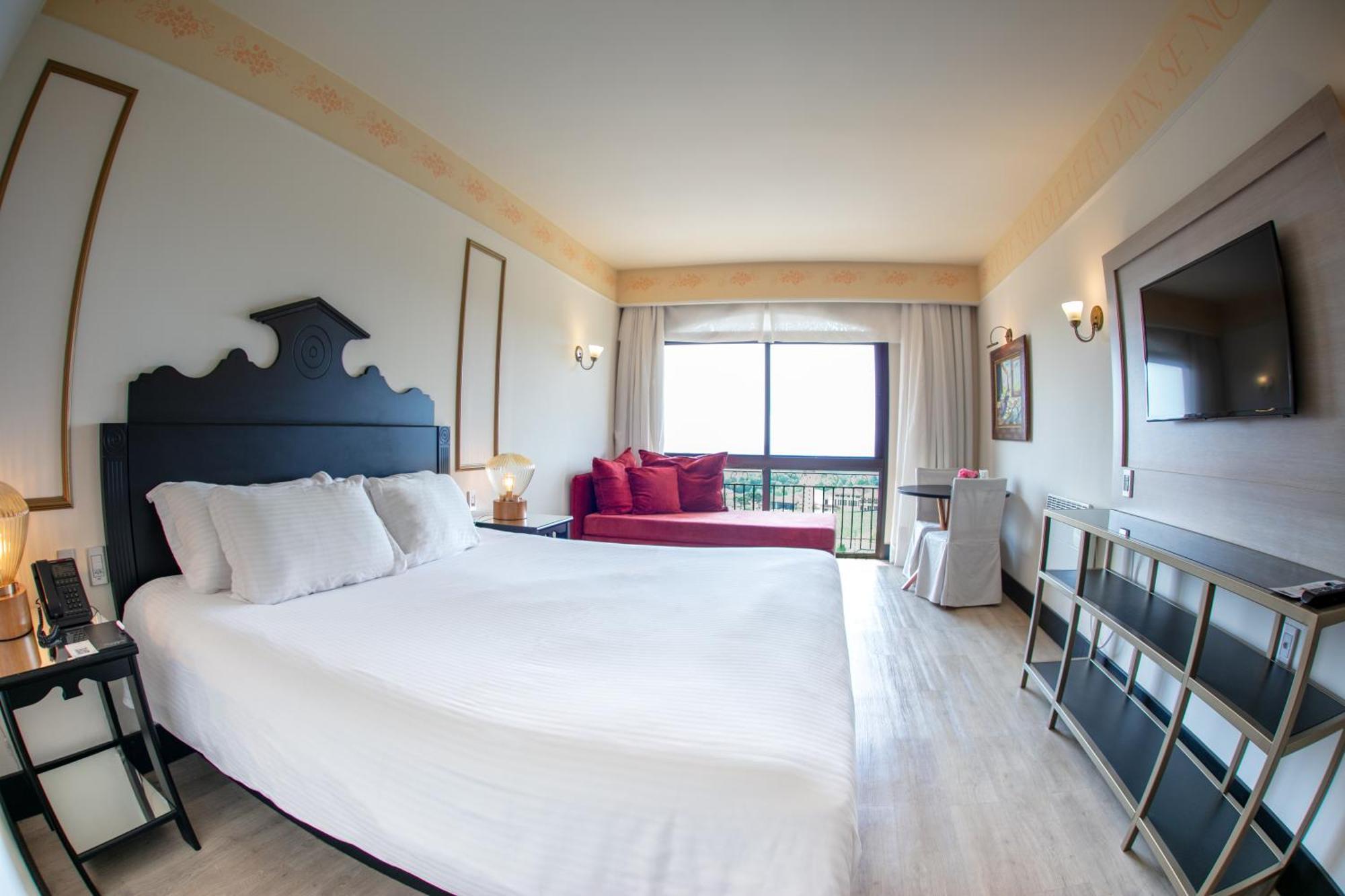 ホテル&スパ ド ヴィーニョ オートグラフ コレクション Bento Gonçalves エクステリア 写真 A room at the hotel