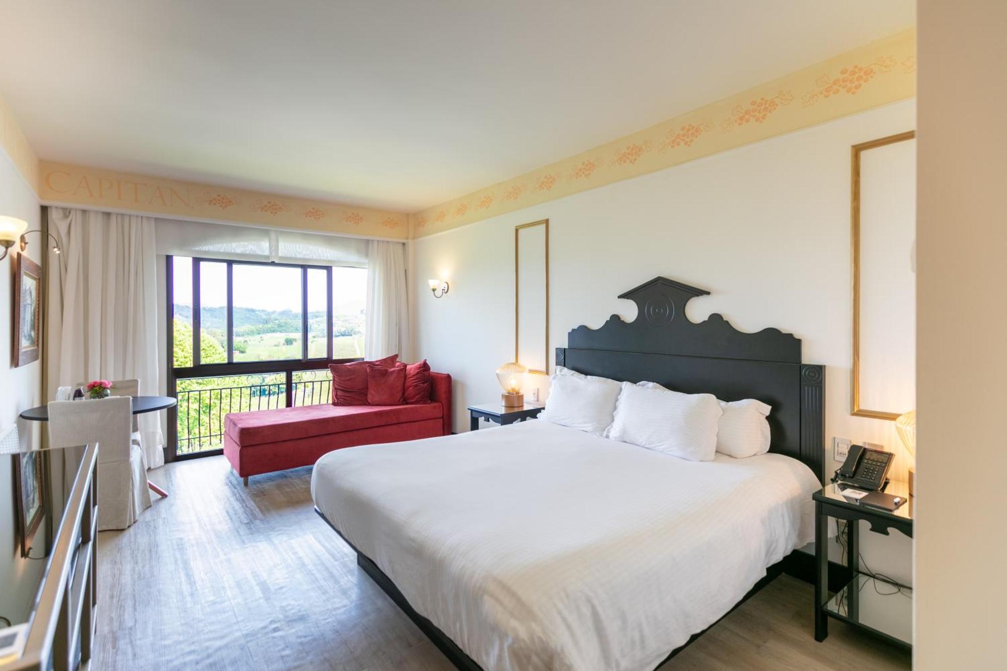 ホテル&スパ ド ヴィーニョ オートグラフ コレクション Bento Gonçalves エクステリア 写真 A room at the Hotel Le Soleil